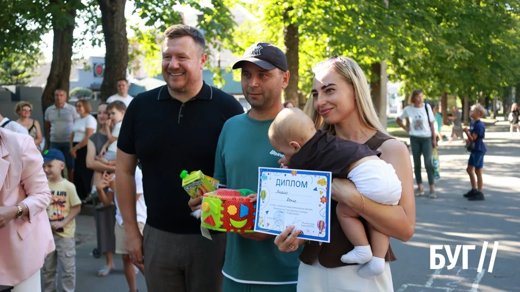 У Нововолинську провели традиційні змагання для найменших «Забіг у повзунках» 16