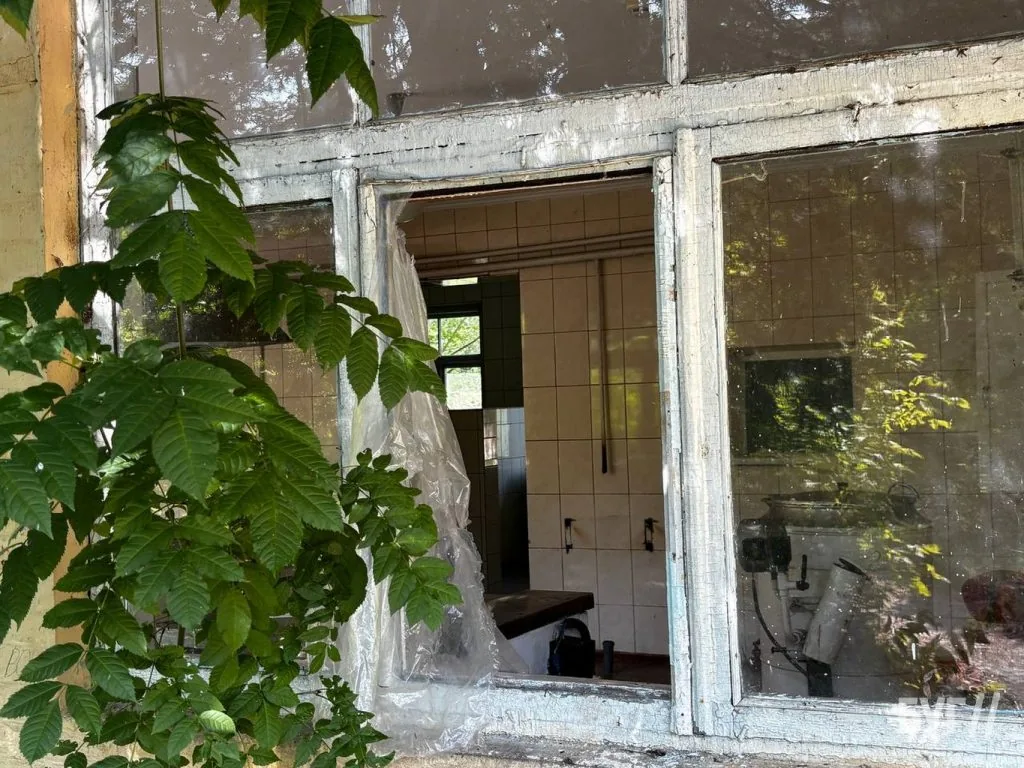 Занепад «Чайки» на Світязі: фоторепортаж із колись найпопулярнішого дитячого табору Волині 4