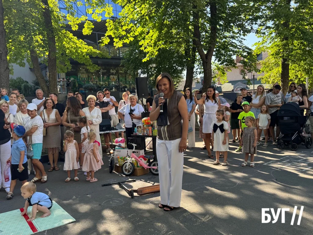 У Нововолинську провели традиційні змагання для найменших «Забіг у повзунках» 9