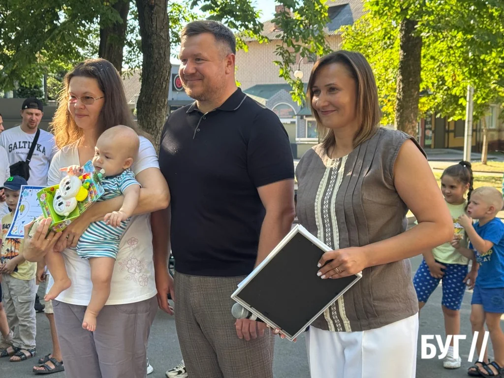 У Нововолинську провели традиційні змагання для найменших «Забіг у повзунках» 14