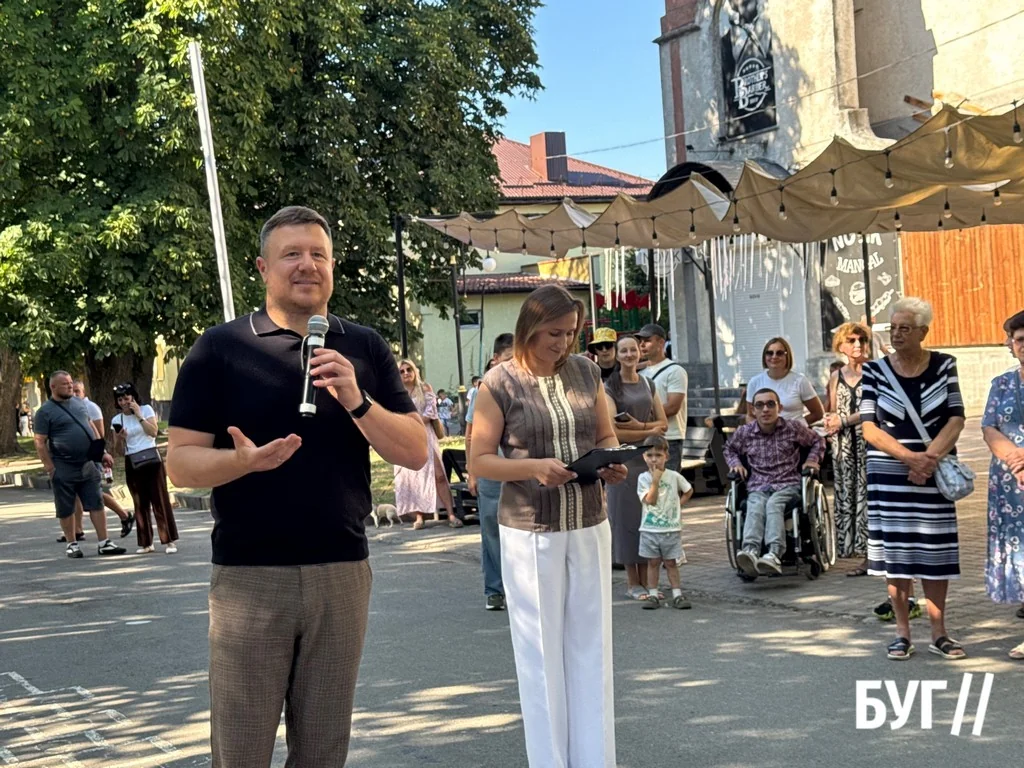 У Нововолинську провели традиційні змагання для найменших «Забіг у повзунках» 3