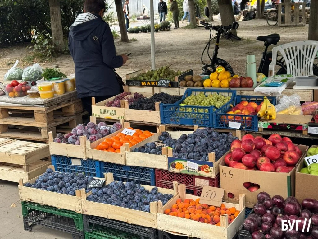 Осінній кошик у Луцьку: що продають на ринку та скільки коштують сезонні продукти 13
