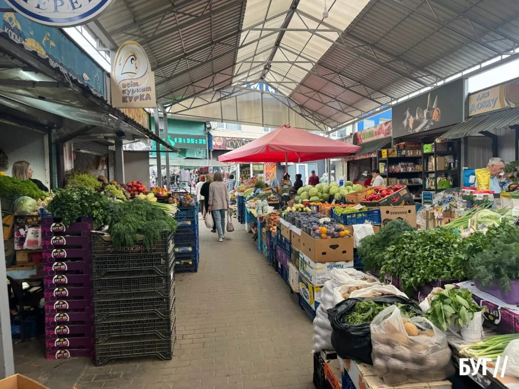 Осінній кошик у Луцьку: що продають на ринку та скільки коштують сезонні продукти 1
