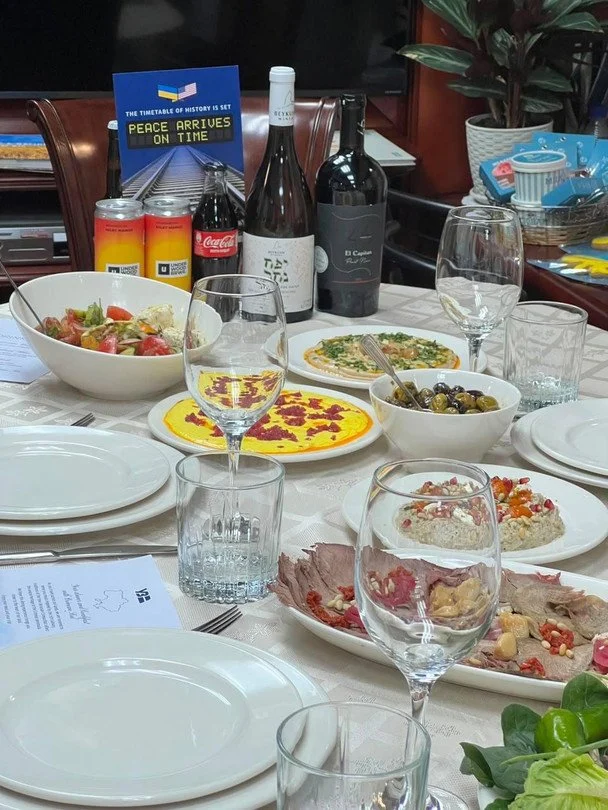 Чим пригощали Віткоффа і Кушнера в потязі «Укрзалізниці»: ЗМІ дізналися меню (фото) 1